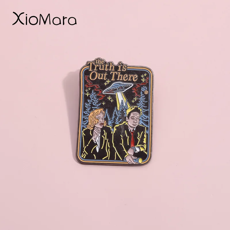 Science Film UFO Enamel Pins C - Science Buddies recension och pris